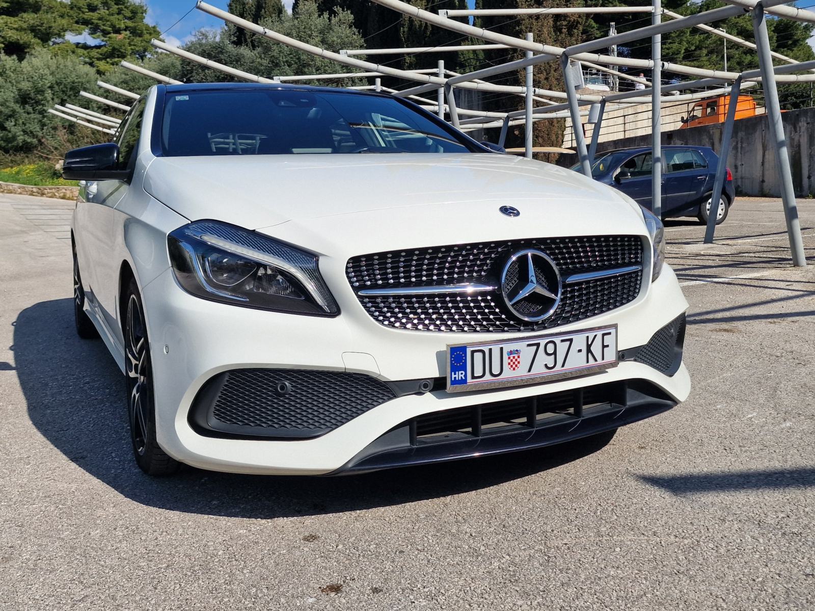 Mercedes-Benz A-klasa A 200d AMG automatik, pogled izvana - slika 2