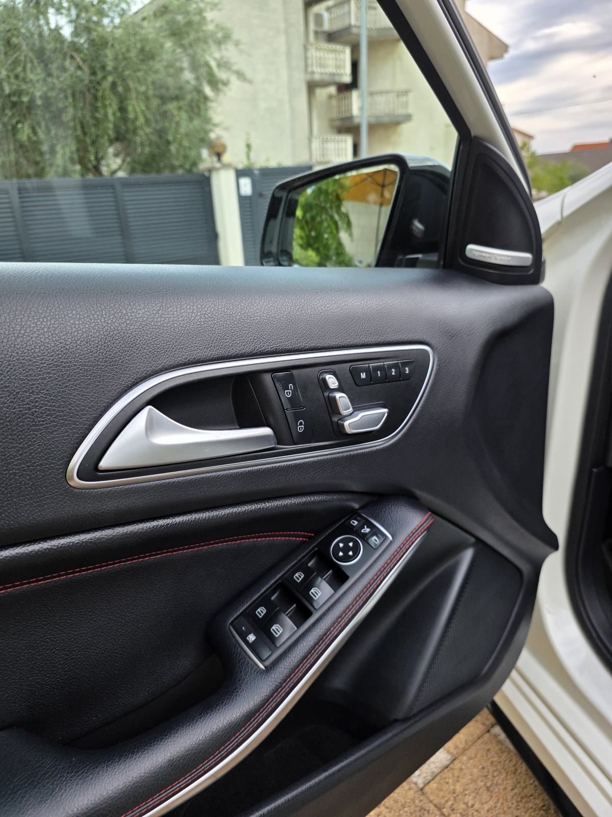 Mercedes-Benz A-klasa A 45 AMG - zamjena za jeftinije vozilo!!!!, fotografija 11