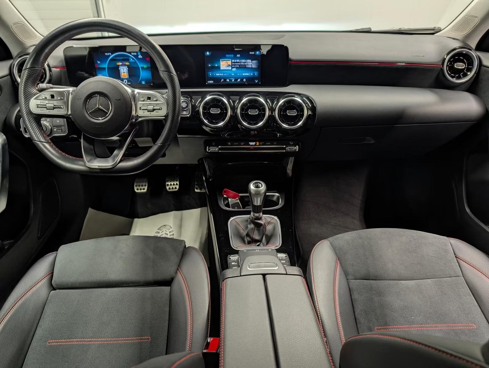 Mercedes-Benz A180 AMG * RJEŠAVAMO LEASING *, fotografija 8