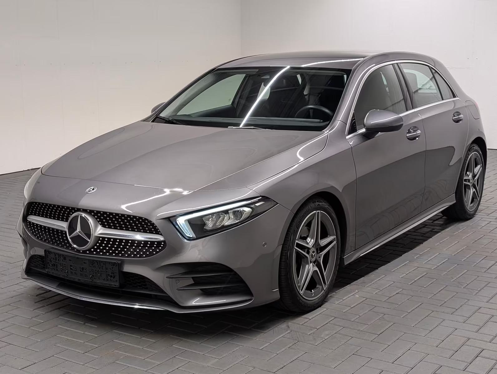 Mercedes-Benz A180 AMG * RJEŠAVAMO LEASING *, pogled izvana - slika 1