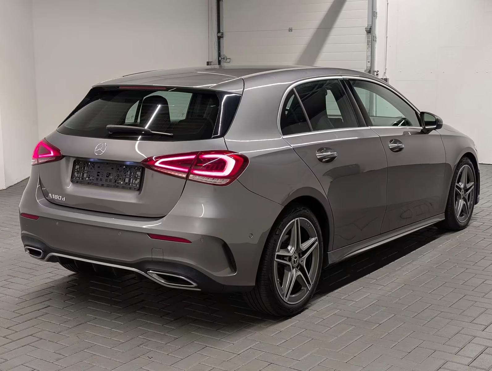 Mercedes-Benz A180 AMG * RJEŠAVAMO LEASING *, fotografija 7