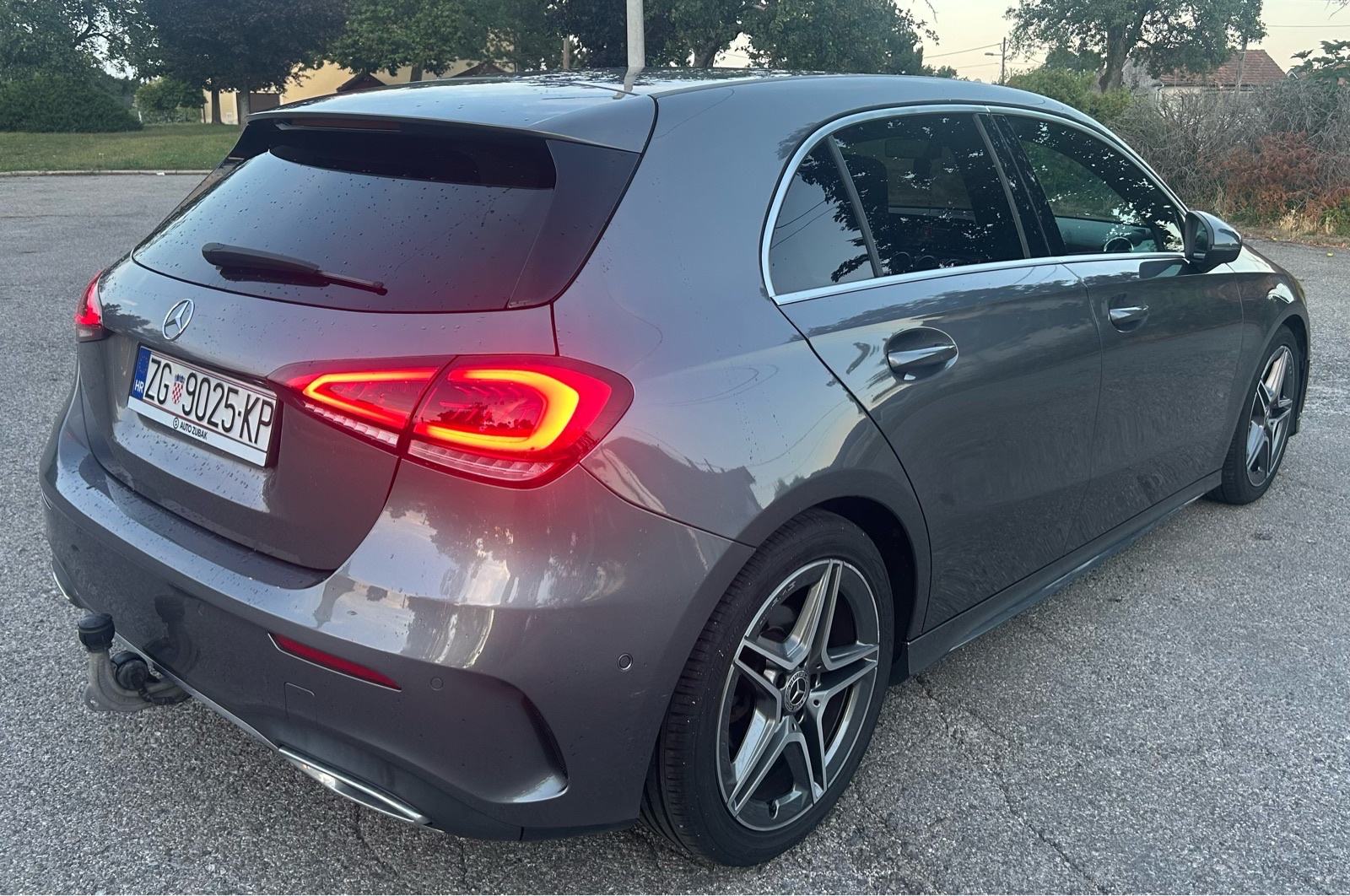 Mercedes - Benz A180d AMG AUTOMATIK, fotografija 3
