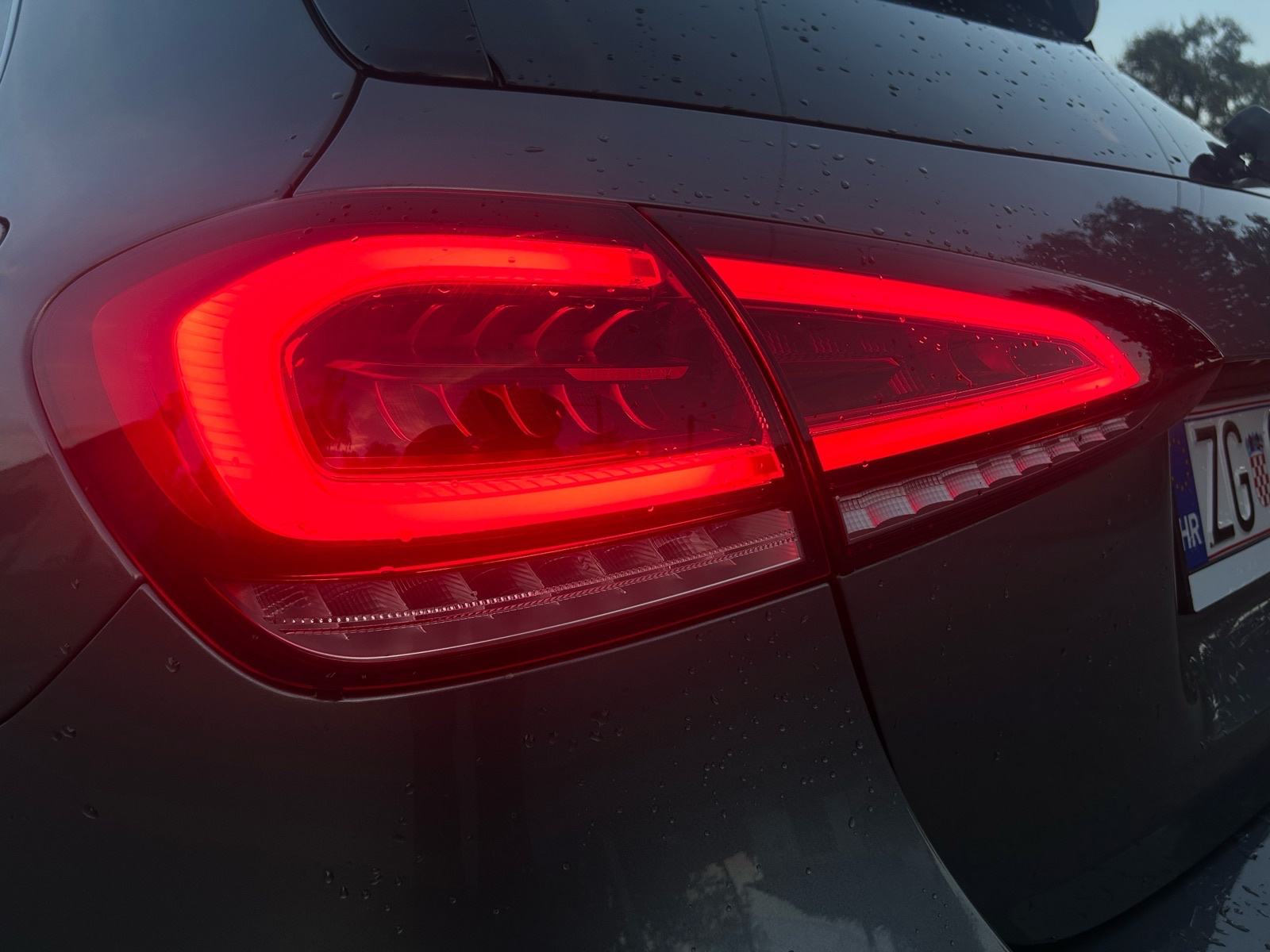 Mercedes - Benz A180d AMG AUTOMATIK, fotografija 6