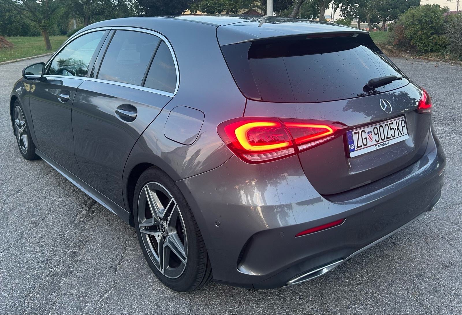 Mercedes - Benz A180d AMG AUTOMATIK, fotografija 4
