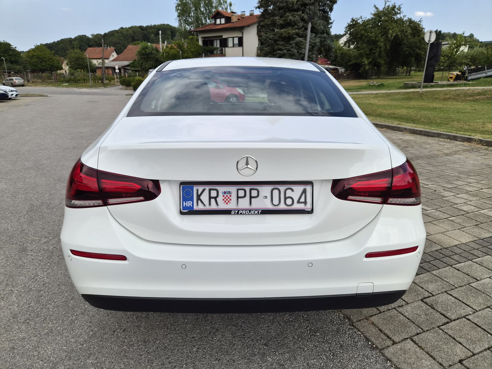 Mercedes-Benz A180d, LIMUZINA, 2020., 7G AUTOMATIK, TOP STANJE, fotografija 6