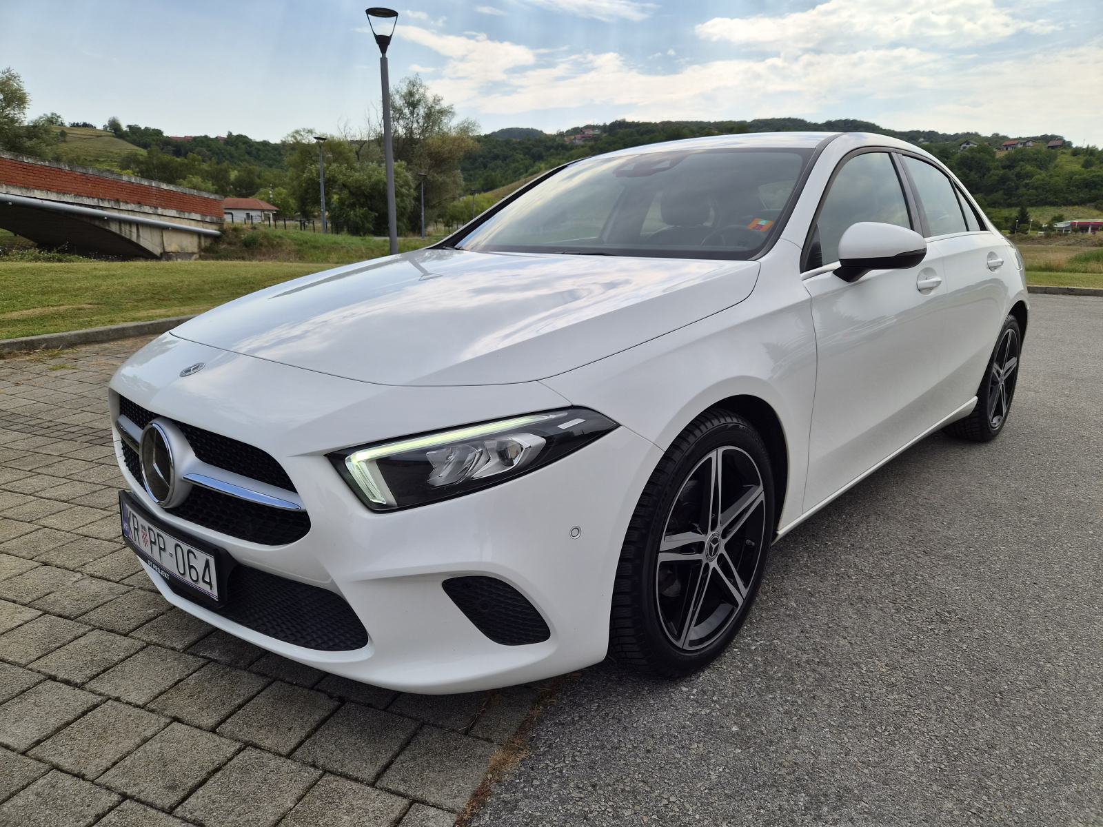 Mercedes-Benz A180d, LIMUZINA, 2020., 7G AUTOMATIK, TOP STANJE, fotografija 13