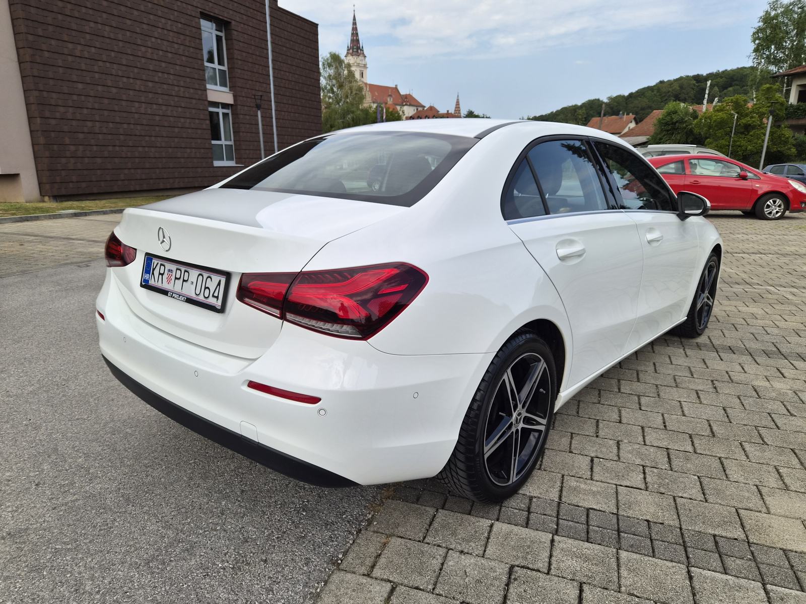 Mercedes-Benz A180d, LIMUZINA, 2020., 7G AUTOMATIK, TOP STANJE, fotografija 7