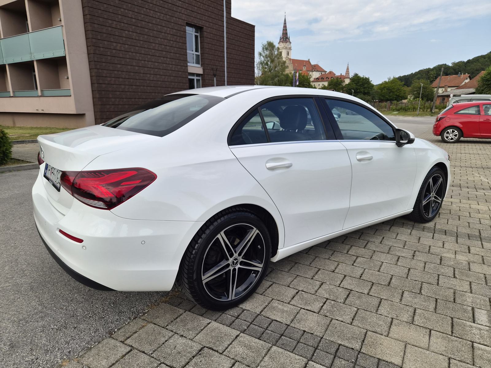 Mercedes-Benz A180d, LIMUZINA, 2020., 7G AUTOMATIK, TOP STANJE, fotografija 8