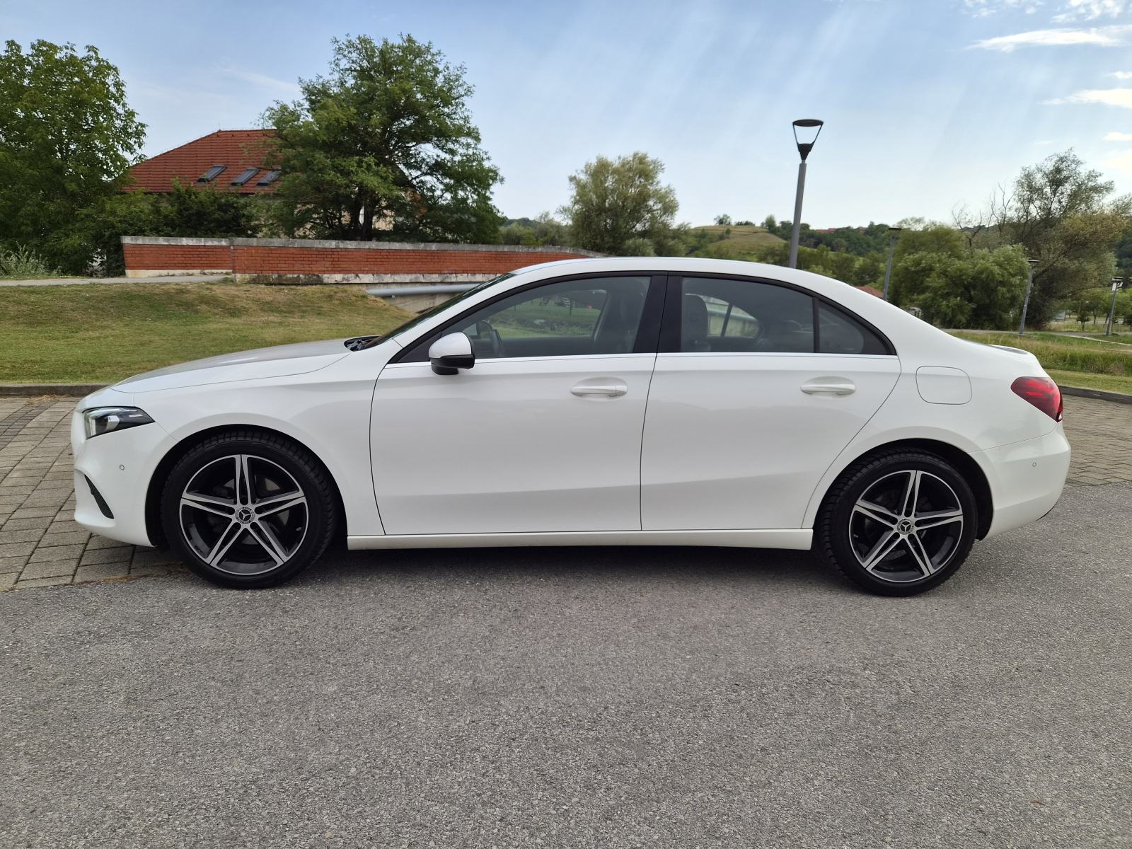 Mercedes-Benz A180d, LIMUZINA, 2020., 7G AUTOMATIK, TOP STANJE, fotografija 3