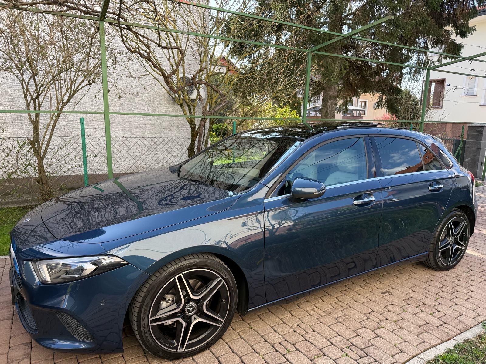 MERCEDES BENZ A180D SPORT, MULTIBEAM, EL SJEDALA, MEMORIJA, PANO, AMBI, fotografija 1