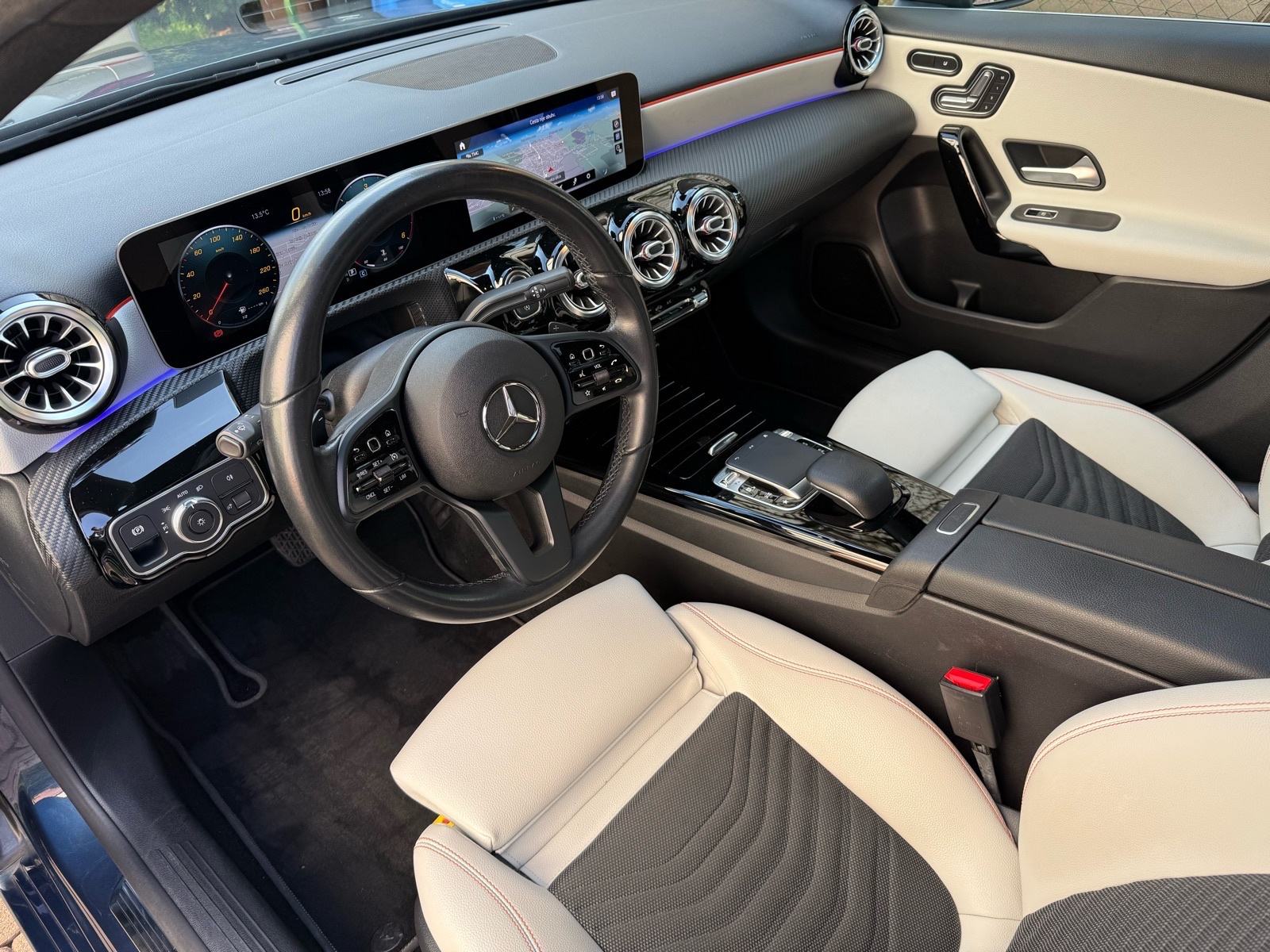 MERCEDES BENZ A180D SPORT, MULTIBEAM, EL SJEDALA, MEMORIJA, PANO, AMBI, fotografija 5