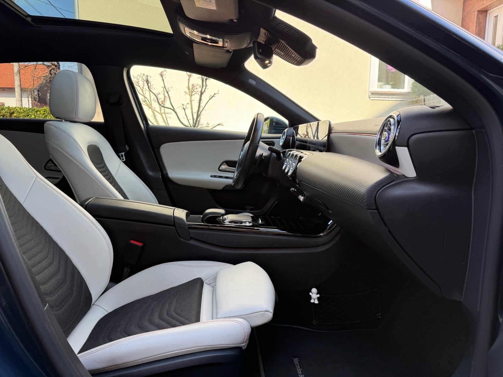 MERCEDES BENZ A180D SPORT, MULTIBEAM, EL SJEDALA, MEMORIJA, PANO, AMBI, fotografija 11