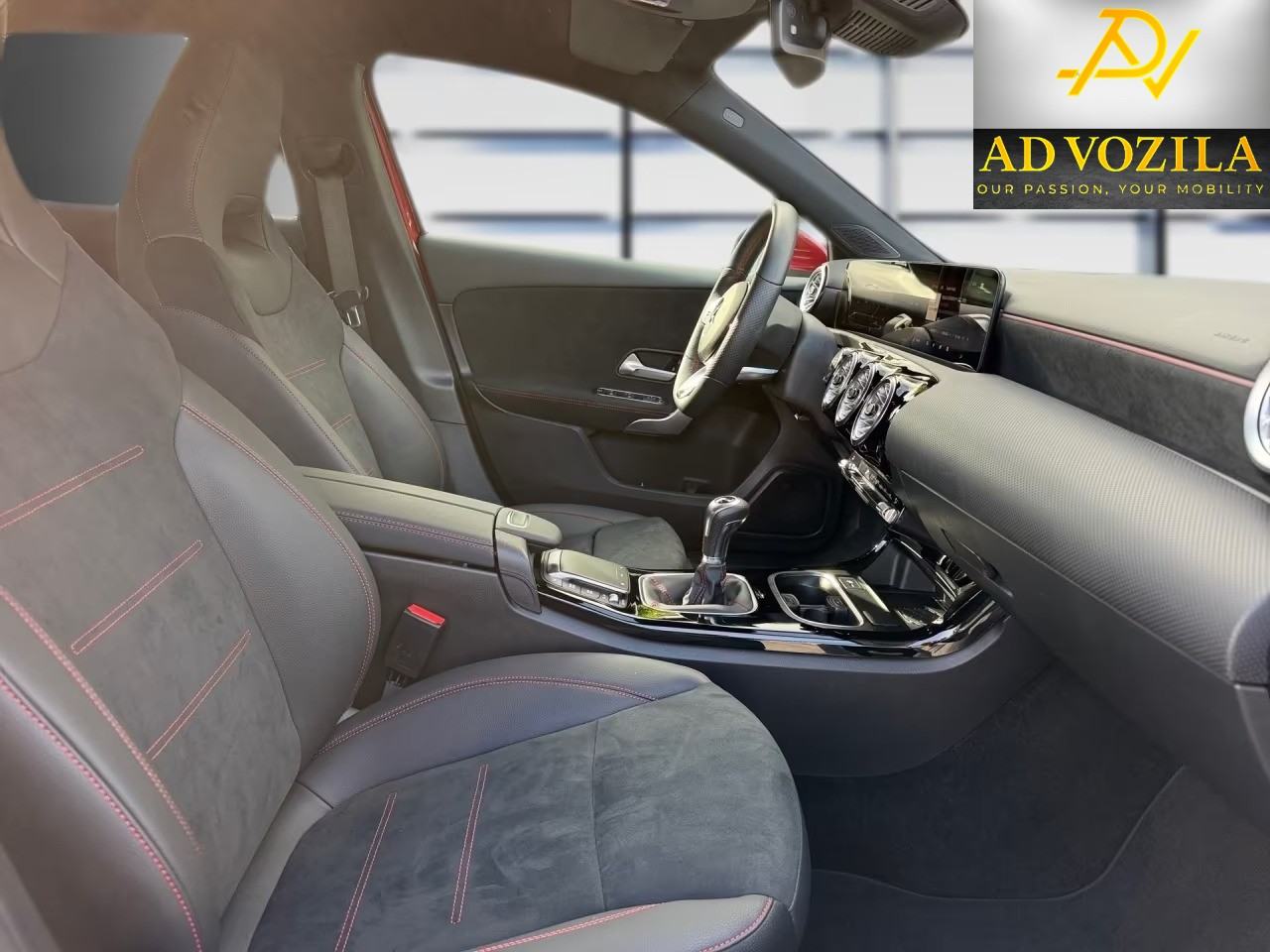 Mercedes-Benz A200 AMG manual Kamera LED kuka €33.700, fotografija 4