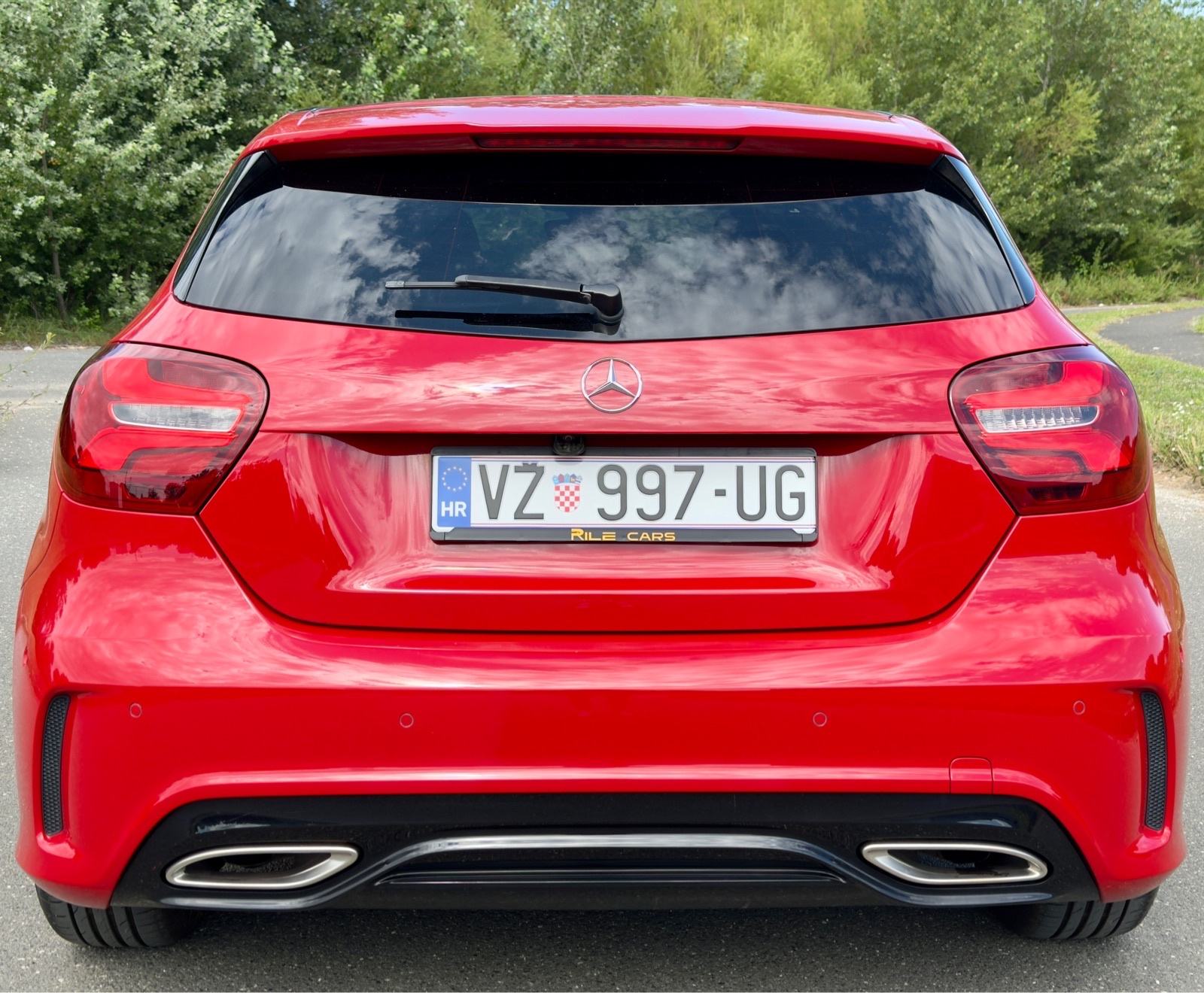 Mercedes-Benz A200d AMG | NAVI | KAMERA | REG 7/2027 | Besprijekoran!, fotografija 8