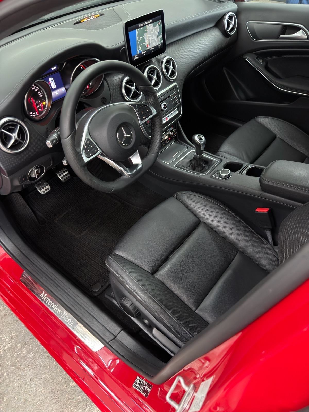 Mercedes-Benz A200d AMG | NAVI | KAMERA | REG 7/2027 | Besprijekoran!, fotografija 9