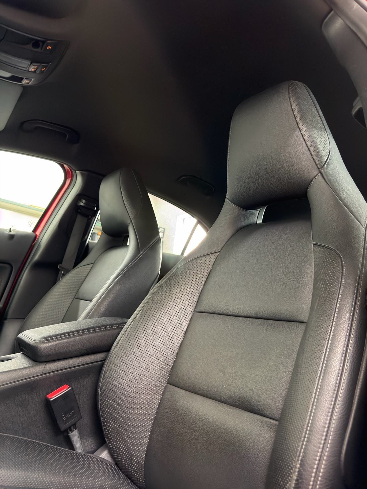 Mercedes-Benz A200d AMG | NAVI | KAMERA | REG 7/2027 | Besprijekoran!, fotografija 11