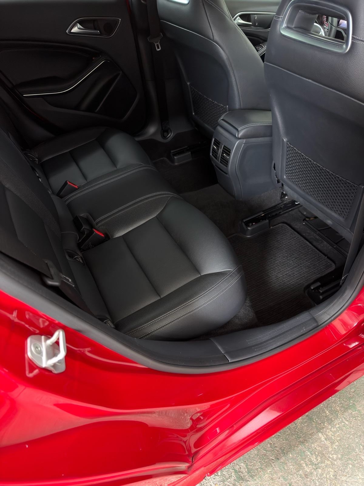 Mercedes-Benz A200d AMG | NAVI | KAMERA | REG 7/2027 | Besprijekoran!, fotografija 18