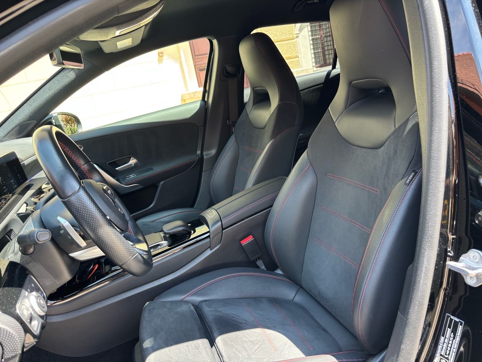 Mercedes-Benz A250e, AMG line, Tvornicka garancija, fotografija 10