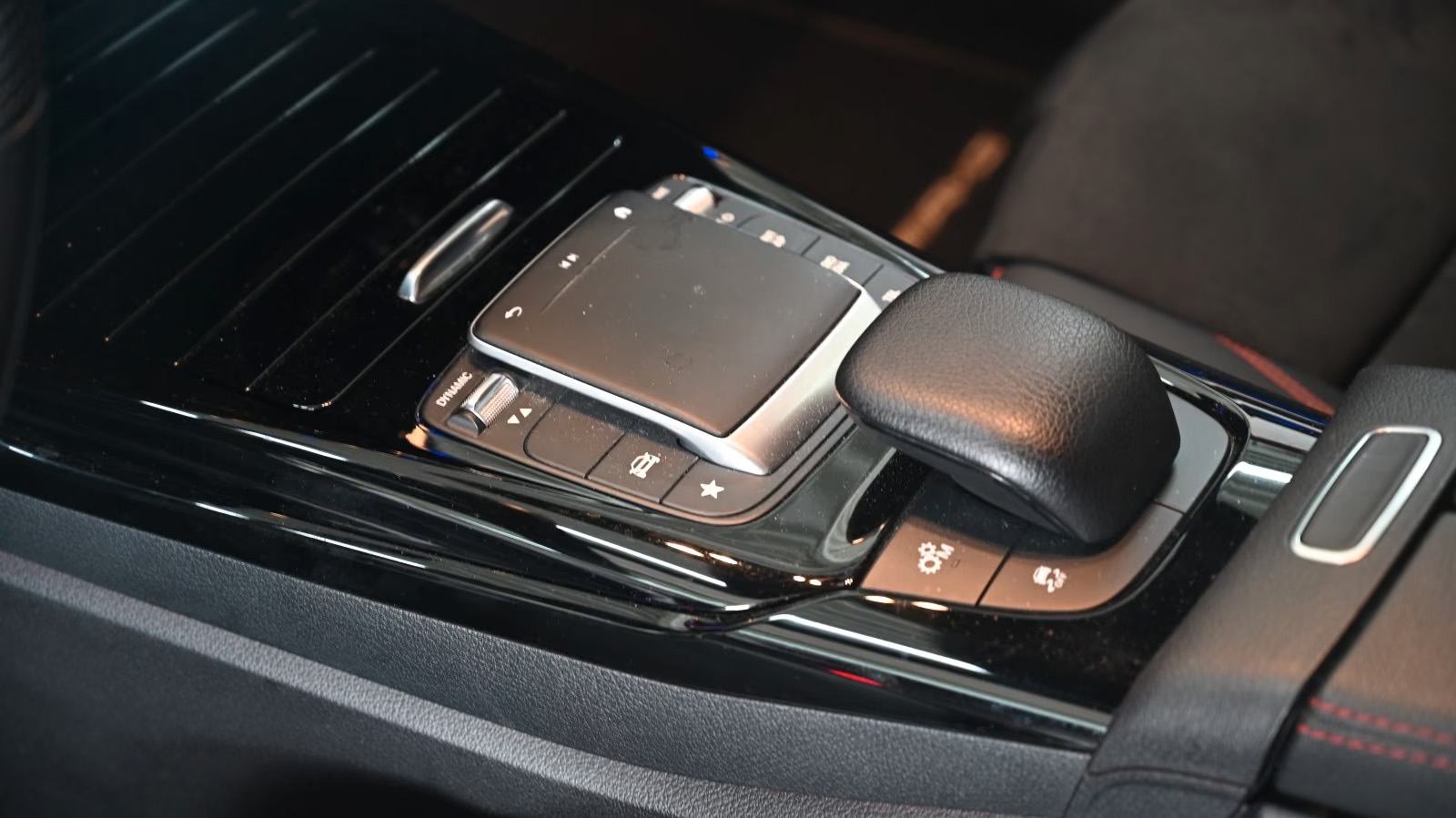 Mercedes-Benz A35 AMG 4M | 306KS | LED | NAVI | KAMERA | ALCANTARA, fotografija 15
