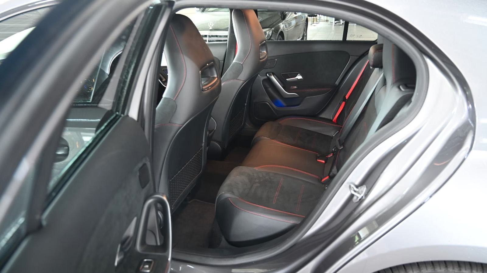 Mercedes-Benz A35 AMG 4M | 306KS | LED | NAVI | KAMERA | ALCANTARA, fotografija 12