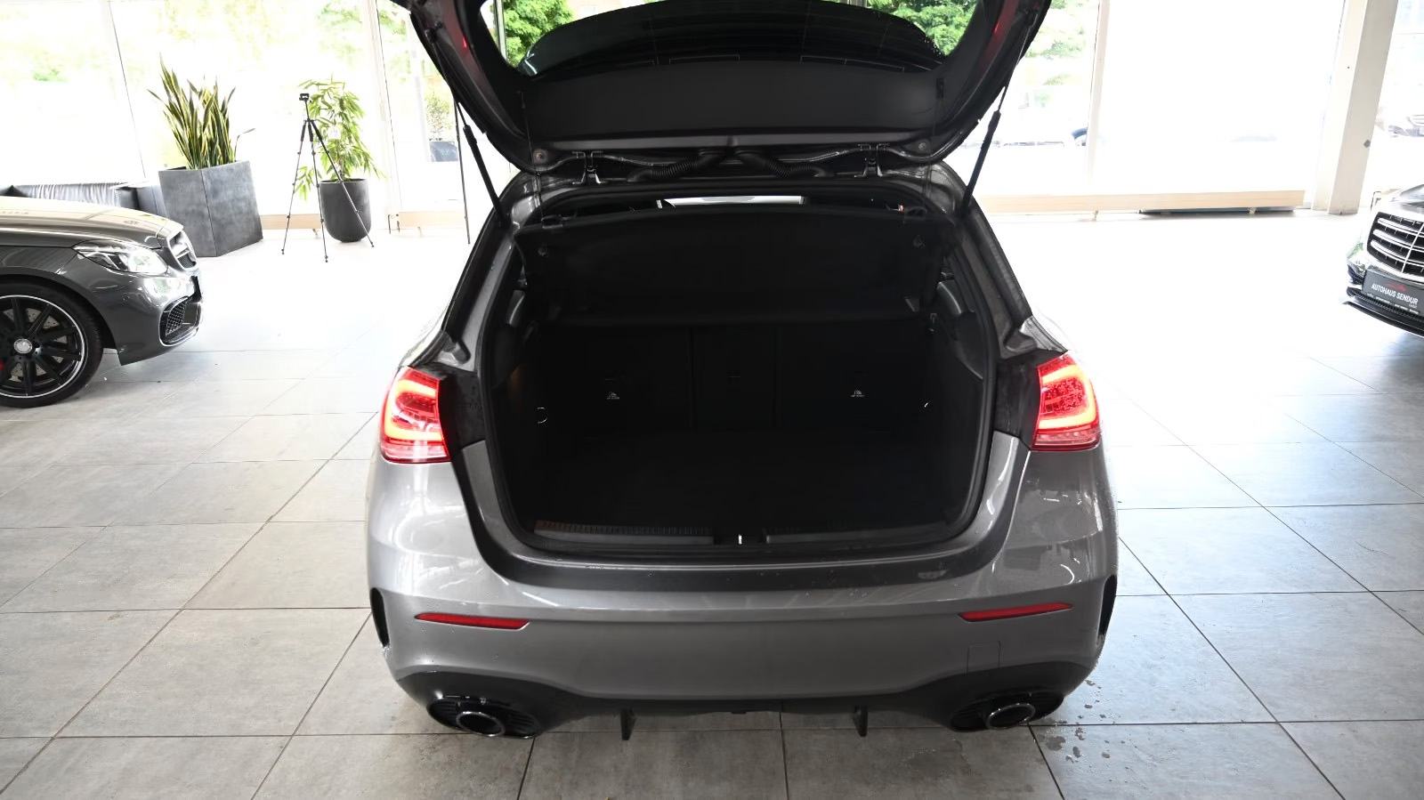 Mercedes-Benz A35 AMG 4M | 306KS | LED | NAVI | KAMERA | ALCANTARA, fotografija 16