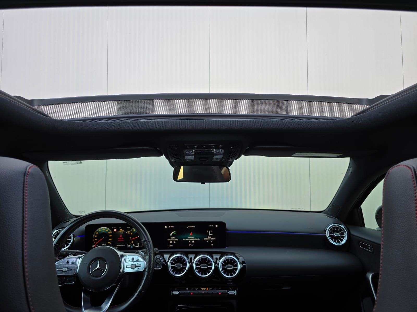Mercedes-Benz A35 AMG DCT, 1 vl., Full oprema, Top Stanje!, fotografija 13