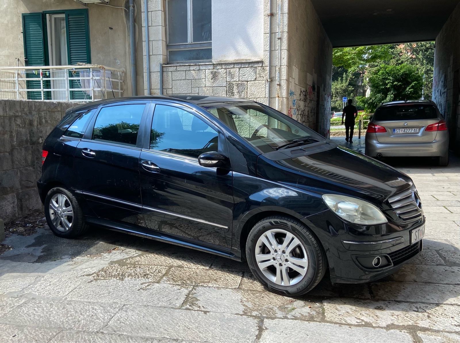Mercedes-Benz B-klasa 150, pogled izvana - slika 3