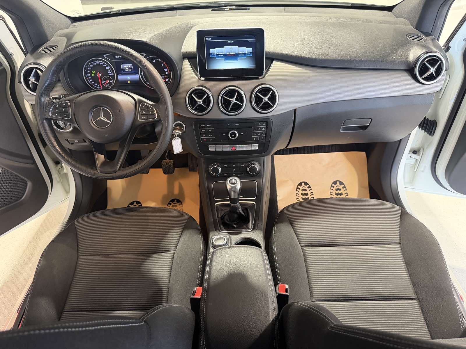 Mercedes-Benz B-klasa 160 CDI *NAVI - PDC - ALU 16''- 12MJ JAMSTVO*, fotografija 16