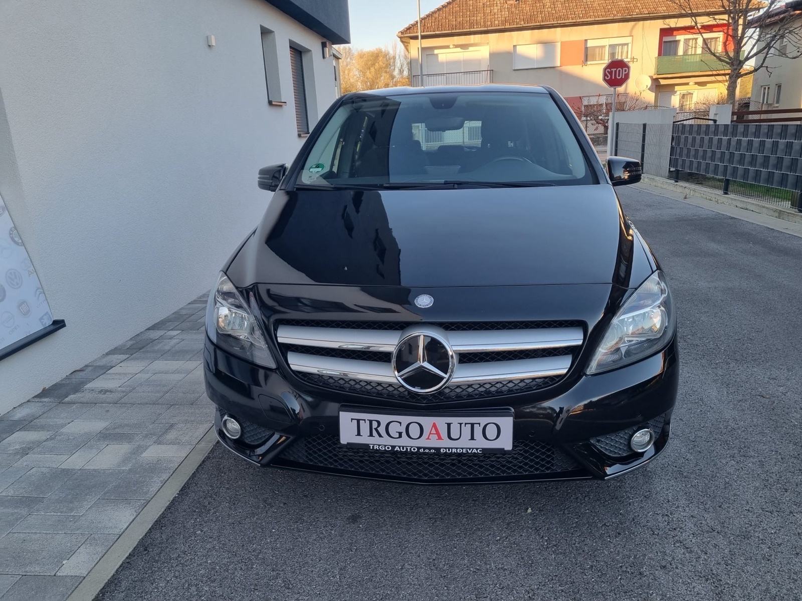 Mercedes-Benz B-klasa 160 CDI *PDC - NAVI - 12 MJ JAMSTVO*, fotografija 7