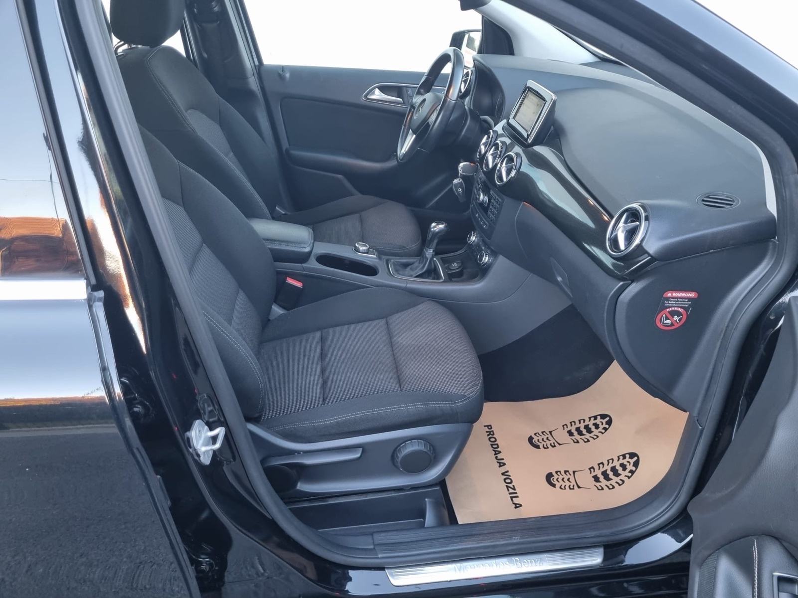 Mercedes-Benz B-klasa 160 CDI *PDC - NAVI - 12 MJ JAMSTVO*, fotografija 14