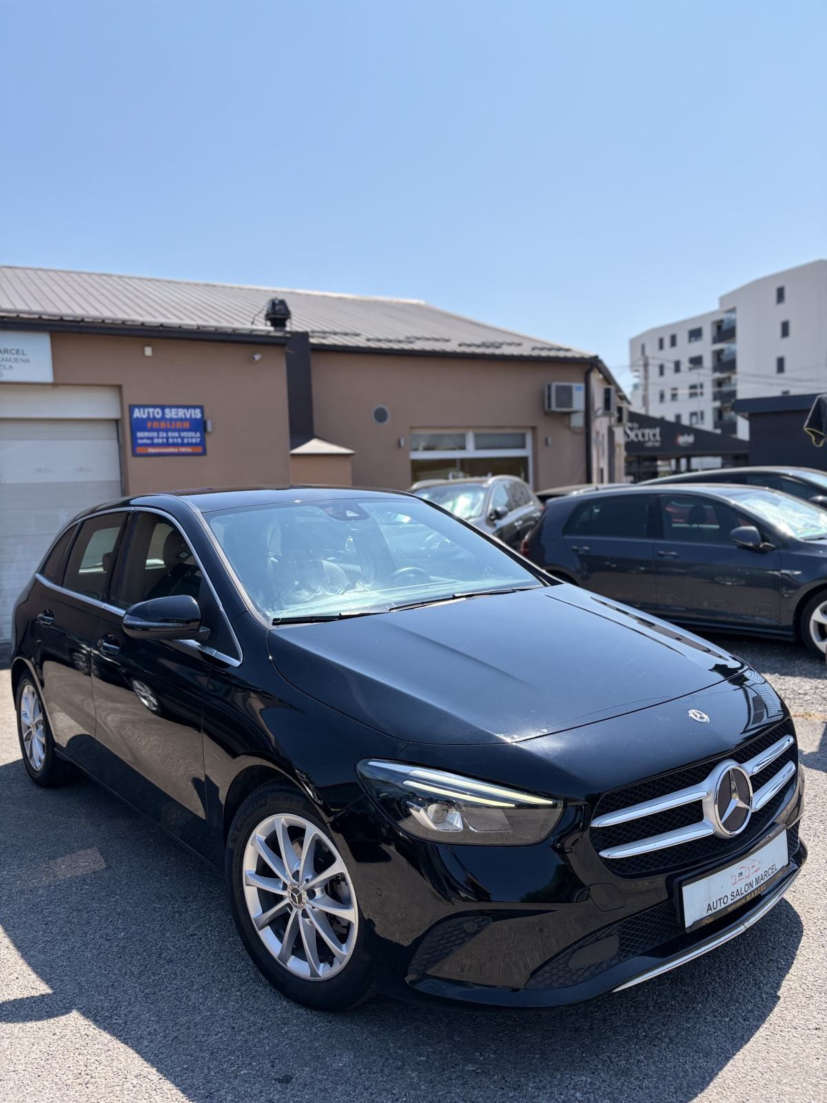 Mercedes-Benz B-klasa 180 automatik, pogled izvana - slika 3