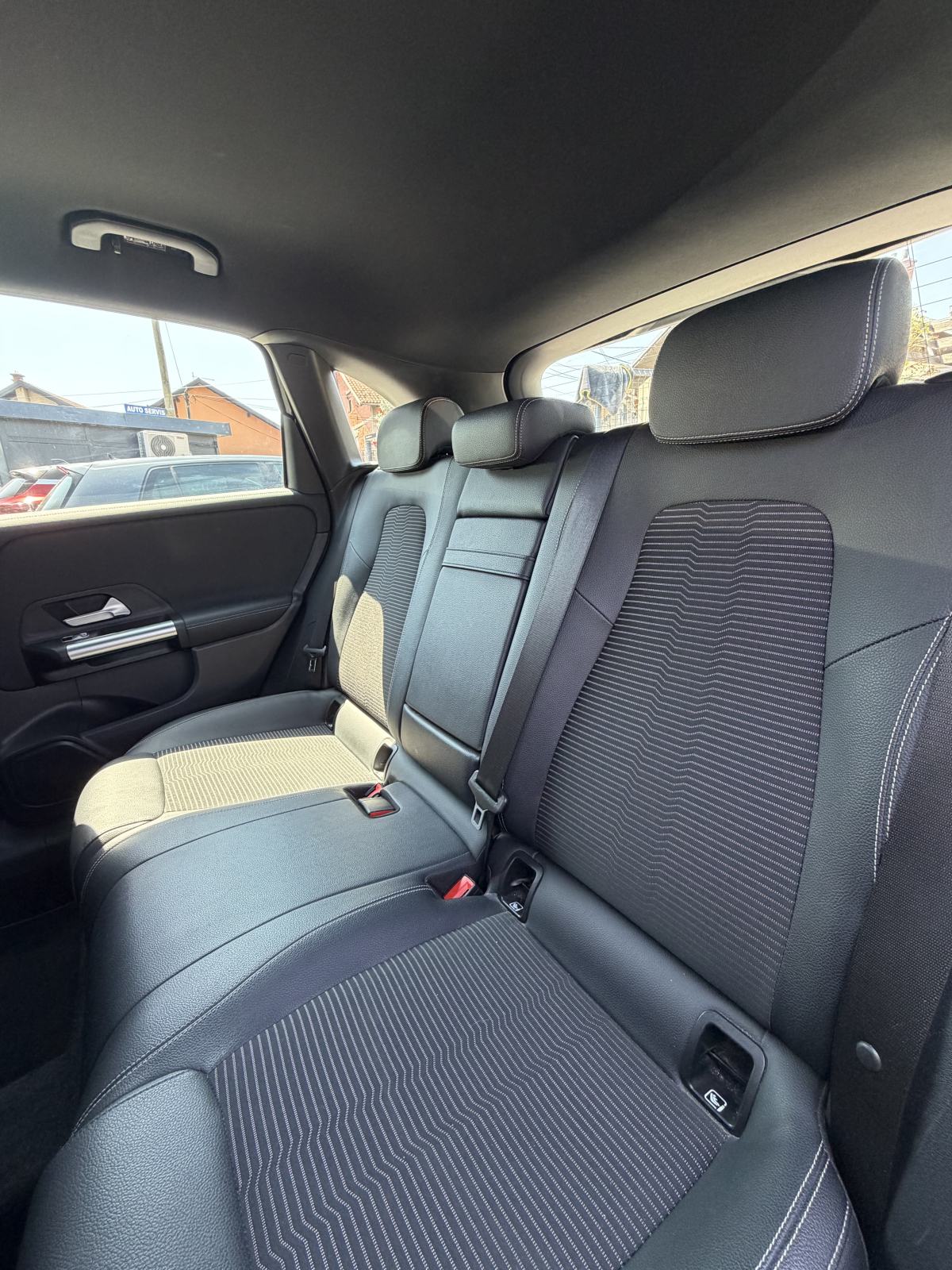Mercedes-Benz B-klasa 180 automatik, fotografija 12