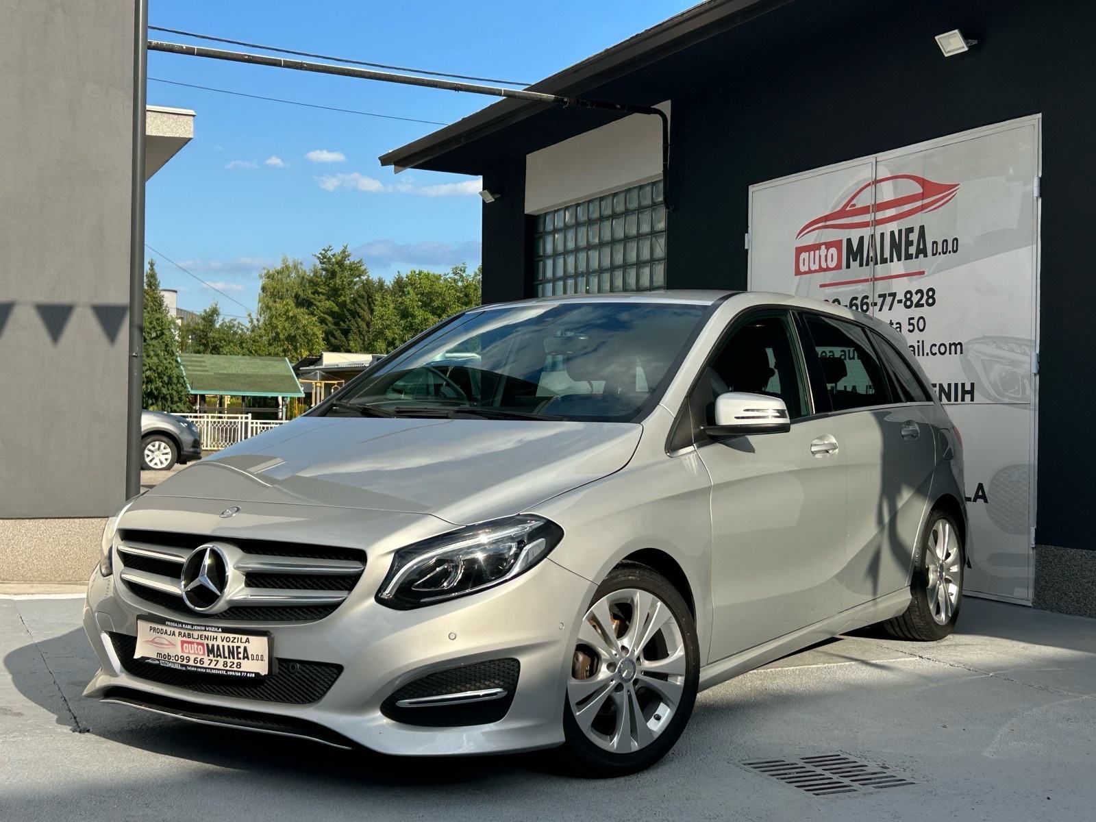 Mercedes-Benz B-klasa 180 CDI 2015G. NOVI MODEL SPORT TOP STANJE, fotografija 1