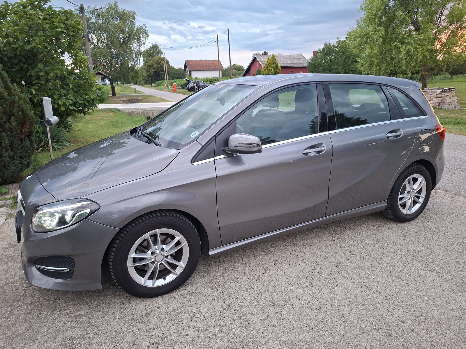 Mercedes-Benz B-klasa 180 cdi,98000km,kupljen nov u HR,moguča zamjena, fotografija 5