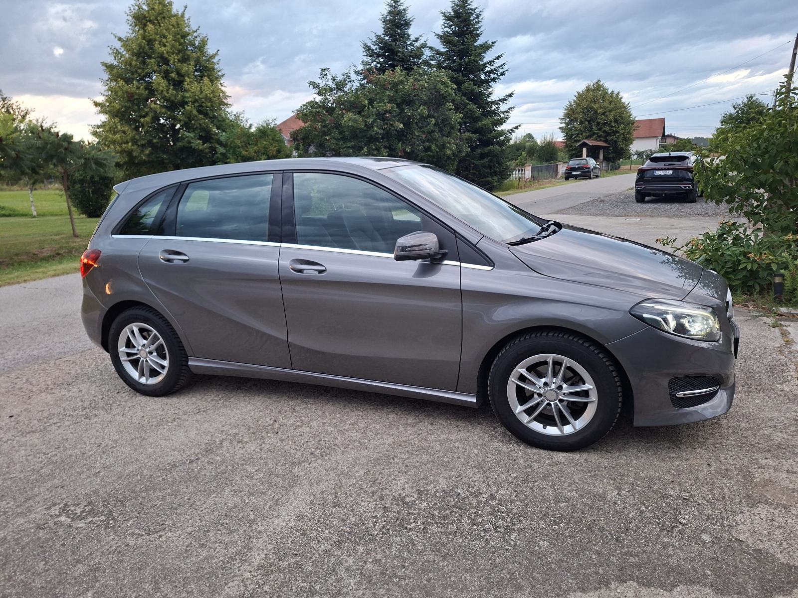 Mercedes-Benz B-klasa 180 cdi,98000km,kupljen nov u HR,moguča zamjena, fotografija 7