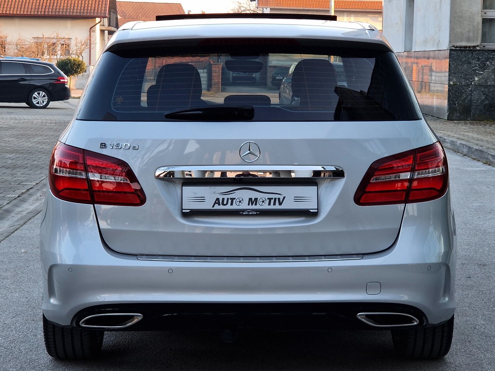 MERCEDES-BENZ B-KLASA 180 CDI AMG - *PRVI VLASNIK - SERVISNA KNJIGA**, fotografija 7
