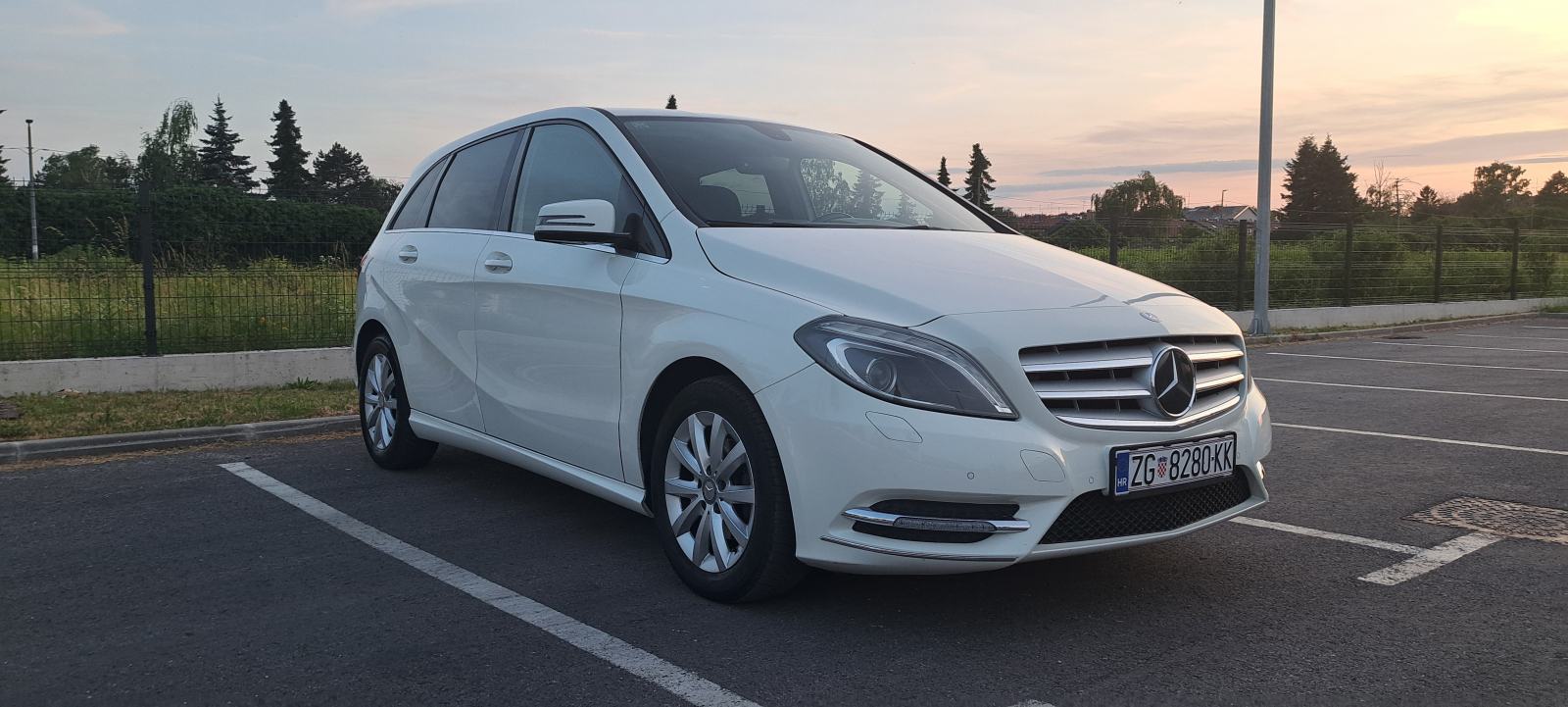 Mercedes-Benz B-klasa 180 CDI Automatik, Mercedes motor, Reg. 1 god, fotografija 5