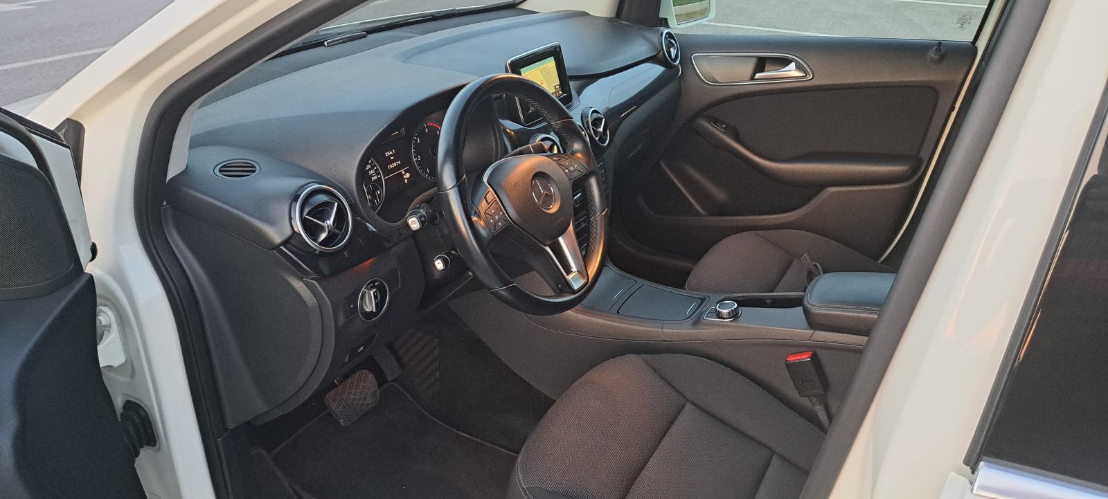 Mercedes-Benz B-klasa 180 CDI Automatik, Mercedes motor, Reg. 1 god, fotografija 14