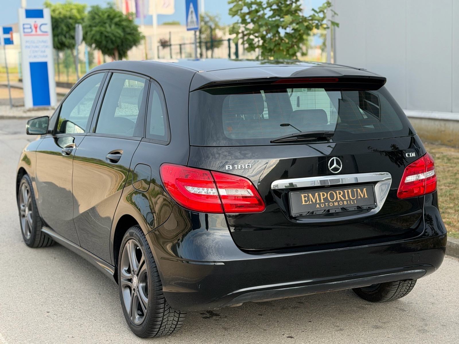 Mercedes-Benz B-klasa 180 CDI automatik panorama, fotografija 7