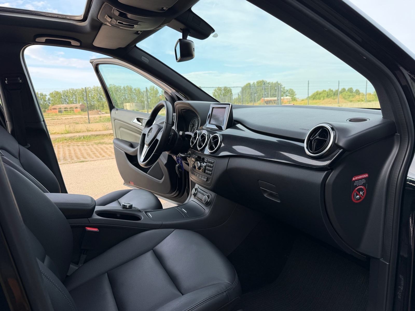 Mercedes-Benz B-klasa 180 CDI automatik panorama, fotografija 10