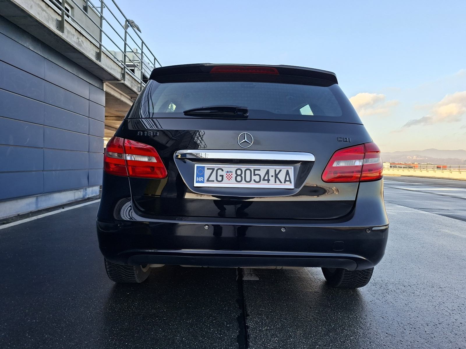 Mercedes-Benz B-klasa 180 CDI Samo 142.000km 7G Automatik, pogled izvana - slika 5