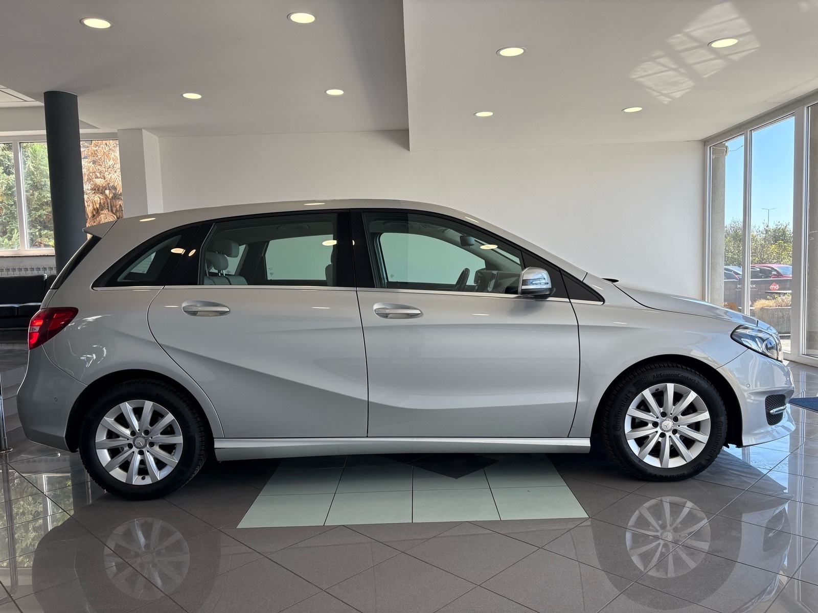Mercedes-Benz B-klasa 180 CDI Executive, fotografija 7