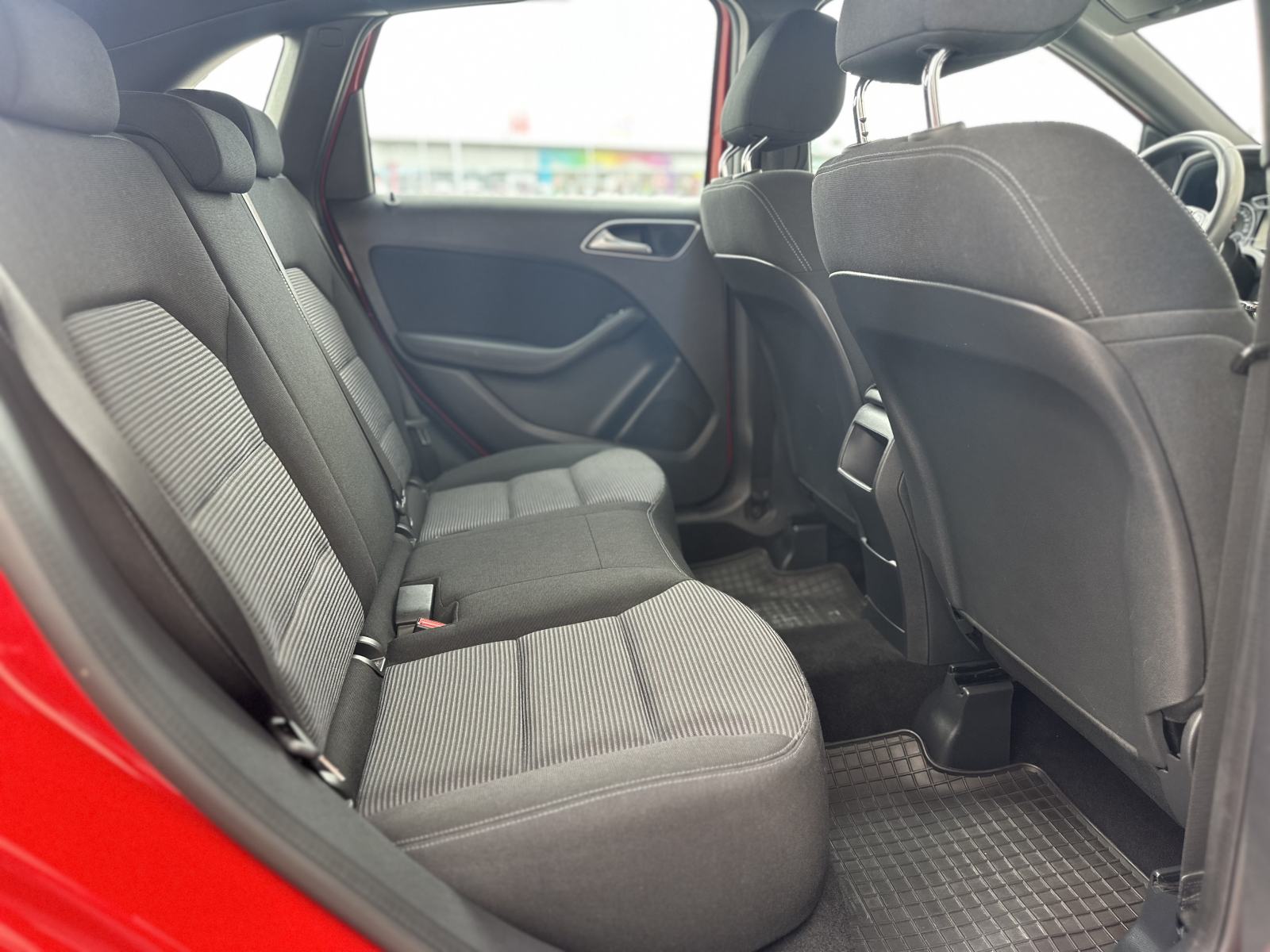 Mercedes-Benz B-klasa 180 CDI/LED/GR.SJEDALA/SENZORI/NAVI, fotografija 12