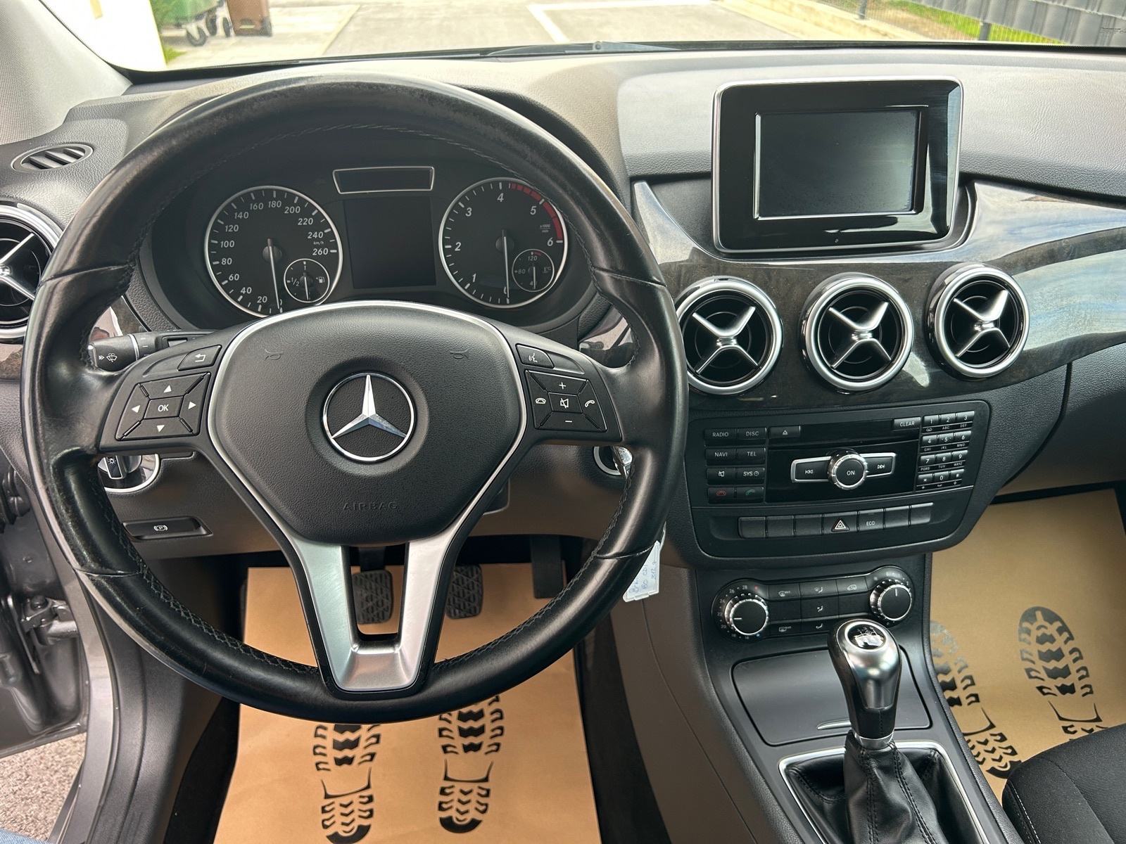 Mercedes-Benz B-klasa 180 CDI *NAVI - KLIMA - ALU18'' - AUTOKREDIT*, fotografija 11
