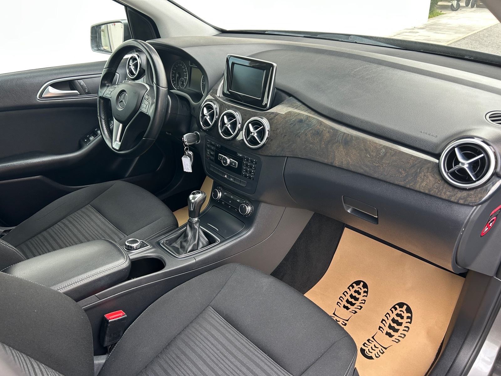 Mercedes-Benz B-klasa 180 CDI *NAVI - KLIMA - ALU18'' - AUTOKREDIT*, fotografija 16