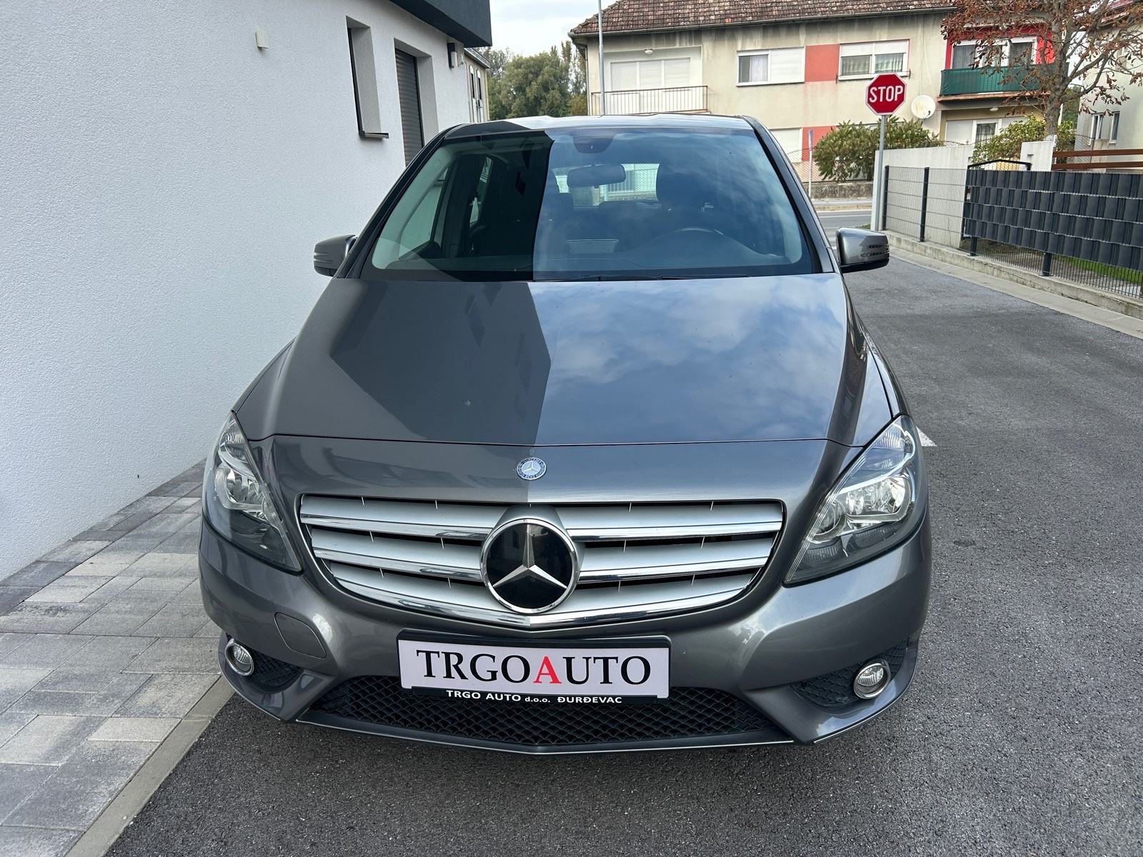 Mercedes-Benz B-klasa 180 CDI *NAVI - KLIMA - ALU18'' - AUTOKREDIT*, fotografija 2
