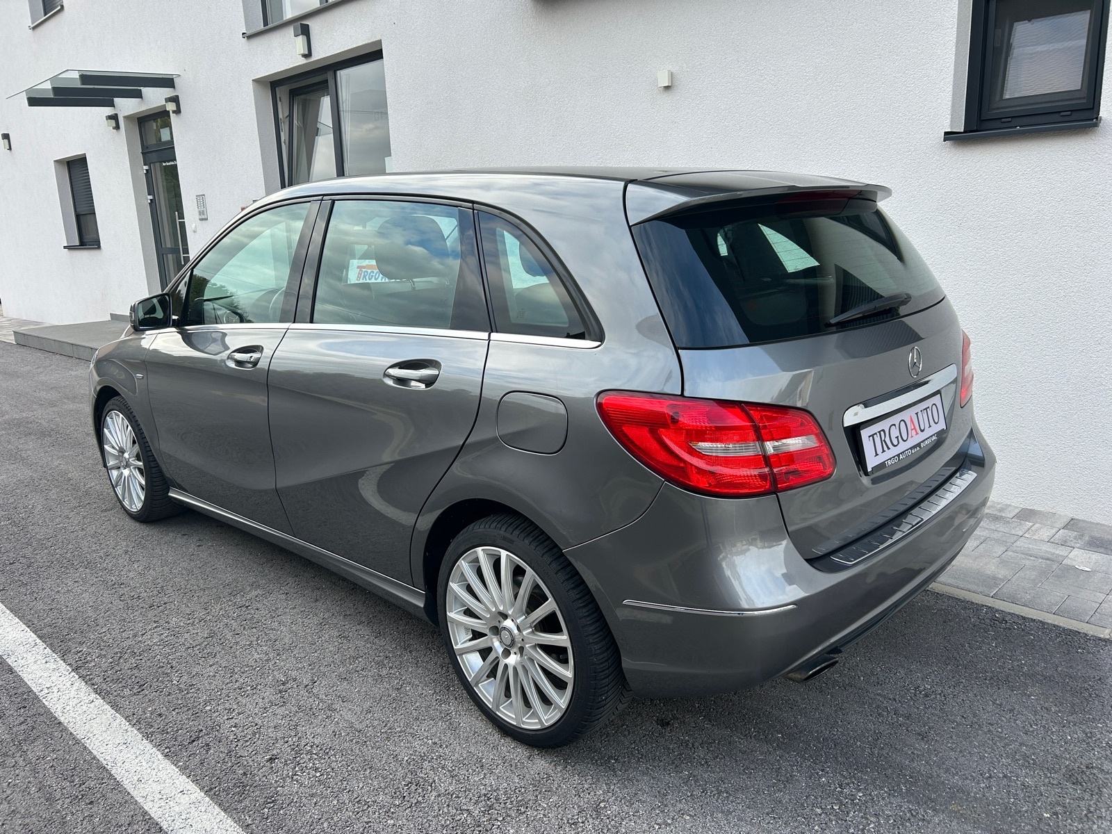 Mercedes-Benz B-klasa 180 CDI *NAVI - KLIMA - ALU18'' - AUTOKREDIT*, fotografija 7