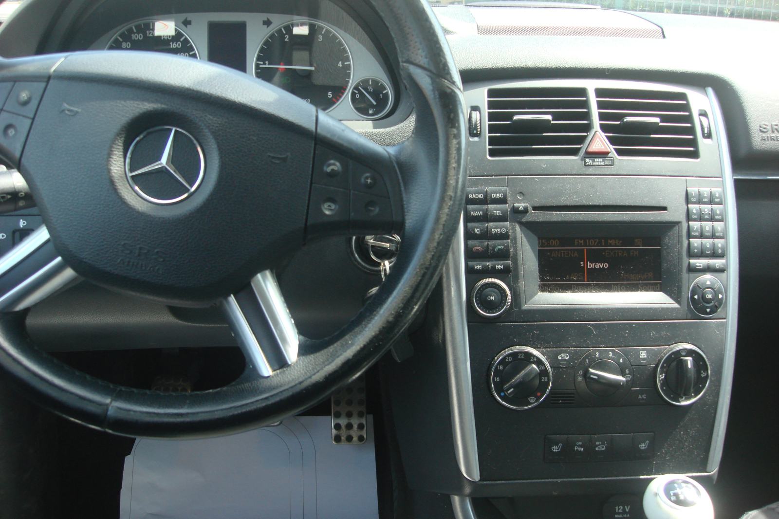 MERCEDES-BENZ B-KLASA 180 CDI****REGISTRIRANA 1.GOD****FULL OPREMA****, fotografija 10