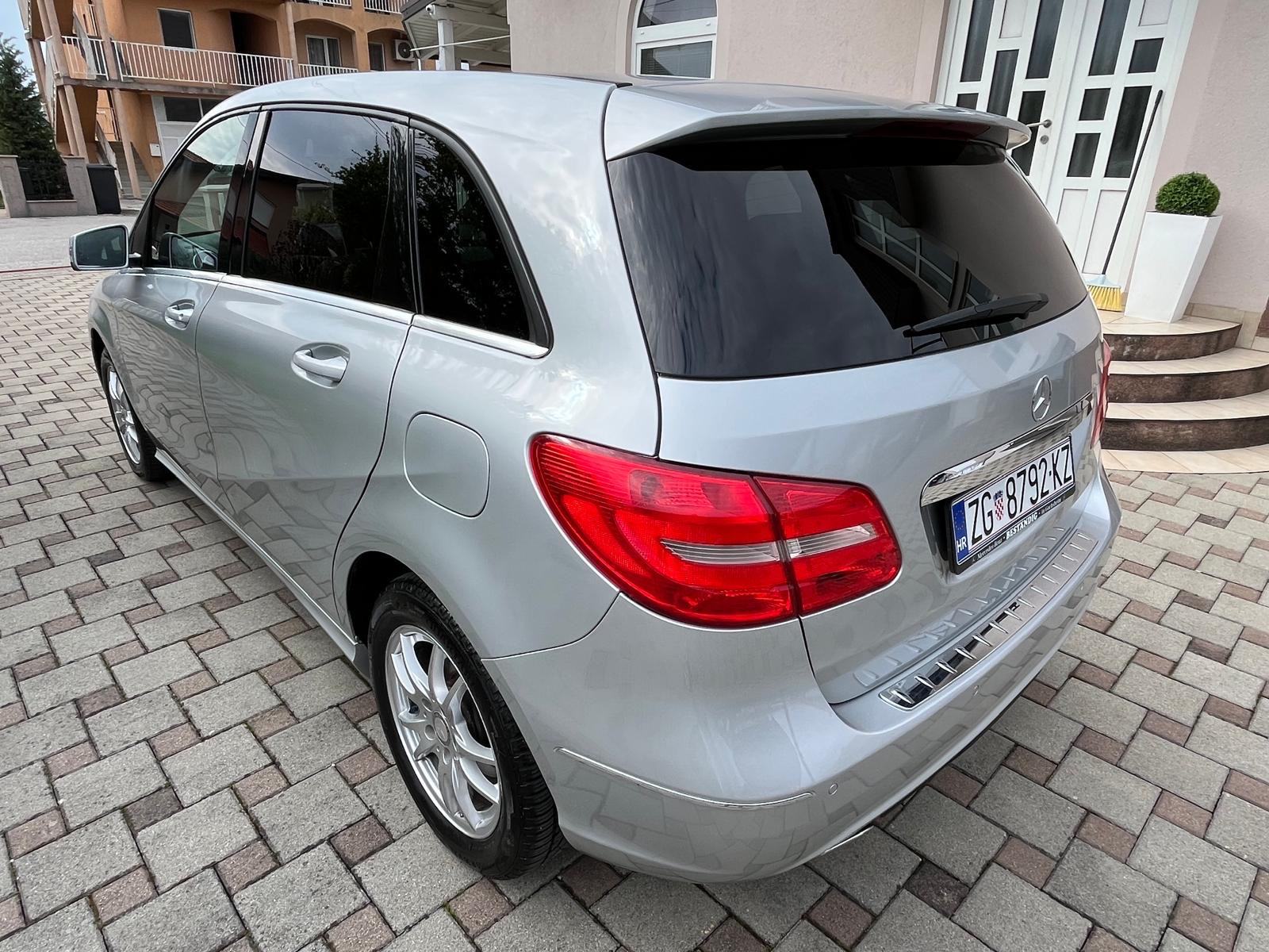 Mercedes-Benz B-klasa 180 CDI, style oprema, kamera, Alu 16” Top, fotografija 2