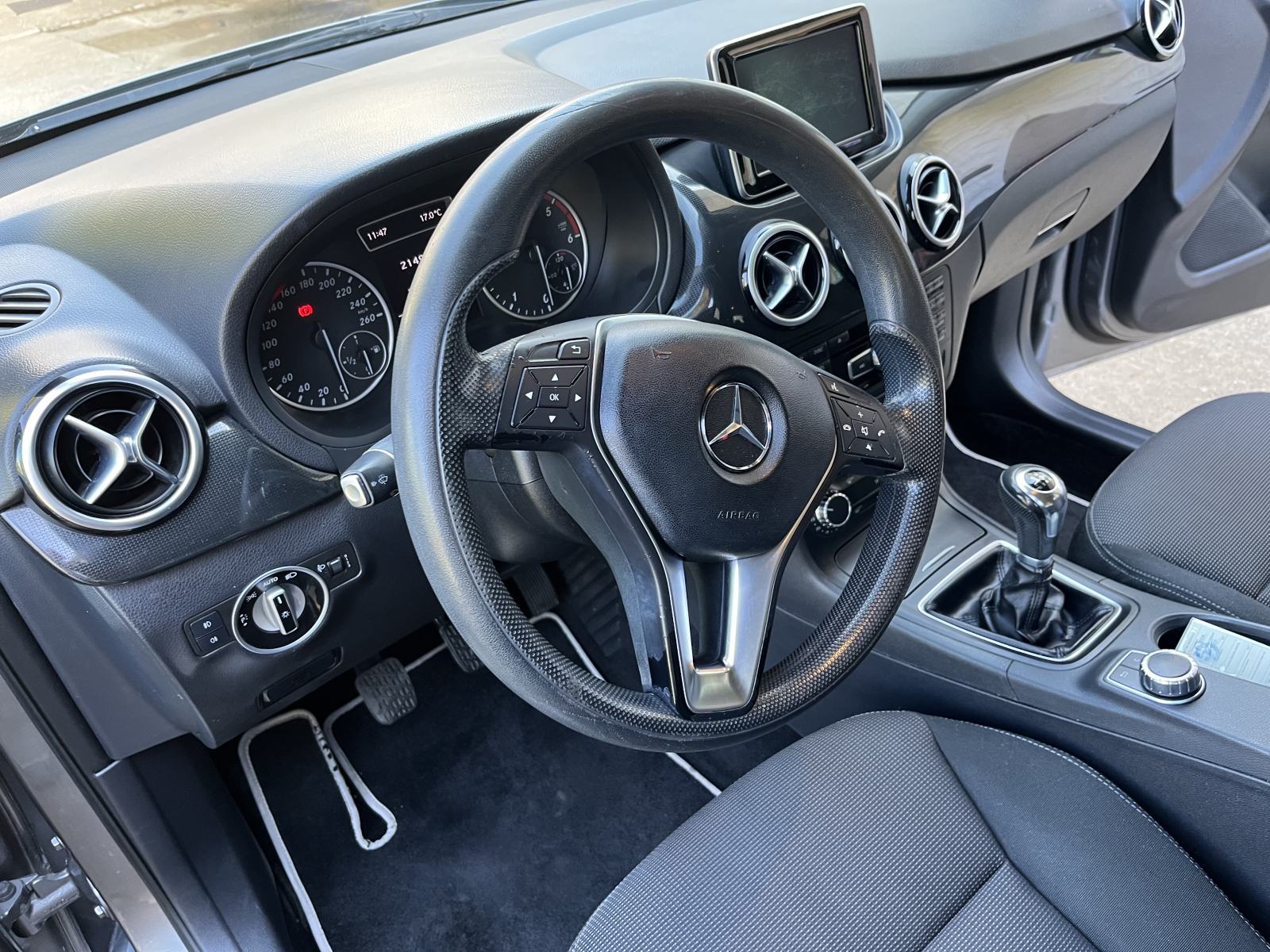 Mercedes-Benz B-klasa 180 CDI, fotografija 8